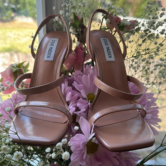 Steve Madden Shoes - STEVE MADDEN NUDE HEELS